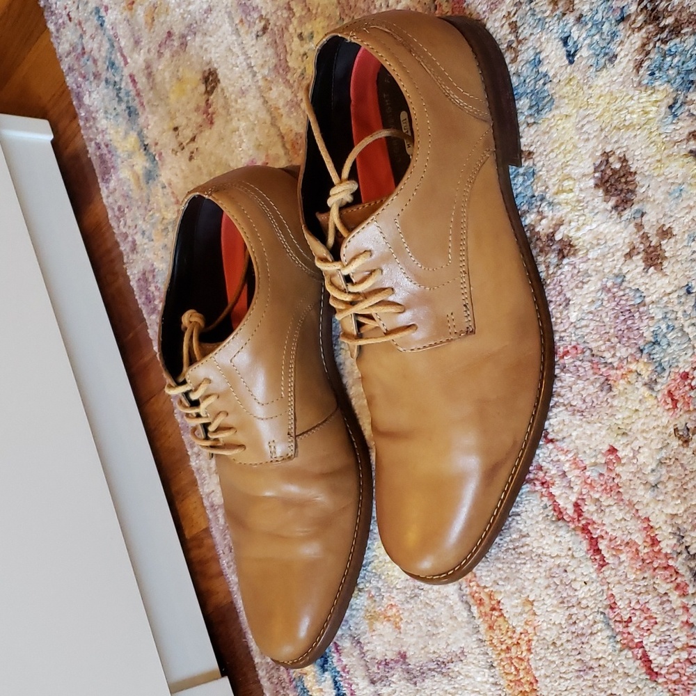 Rockport Men's tan leather shoes